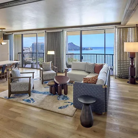 Hilton Hawaiian Village Waikiki Beach Resort-3